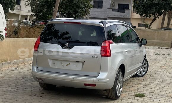 Buy Import Peugeot 5008 Silver Car in Dakar in Dakar Buy Import Peugeot 5008 Silver Car in Dakar in Dakar