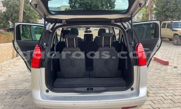 Buy Import Peugeot 5008 Silver Car in Dakar in Dakar Buy Import Peugeot 5008 Silver Car in Dakar in Dakar