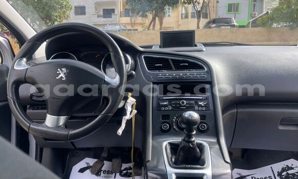 Buy Import Peugeot 5008 Silver Car in Dakar in Dakar Buy Import Peugeot 5008 Silver Car in Dakar in Dakar