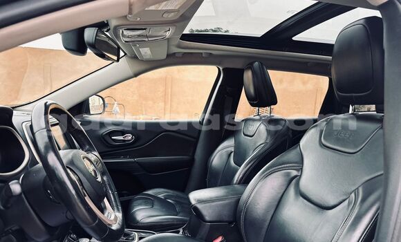 Buy Import Jeep Cherokee Black Car in Dakar in Dakar Buy Import Jeep Cherokee Black Car in Dakar in Dakar