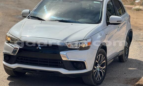 Acheter Import Voiture Mitsubishi RVR Blanc à Dakar, Dakar