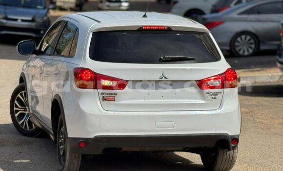 Buy Import Mitsubishi RVR White Car in Dakar in Dakar Buy Import Mitsubishi RVR White Car in Dakar in Dakar