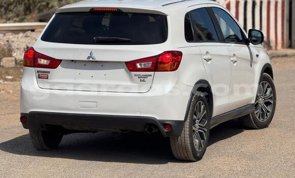 Buy Import Mitsubishi RVR White Car in Dakar in Dakar Buy Import Mitsubishi RVR White Car in Dakar in Dakar