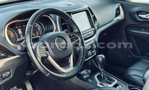 Buy Import Jeep Cherokee Red Car in Dakar in Dakar Buy Import Jeep Cherokee Red Car in Dakar in Dakar