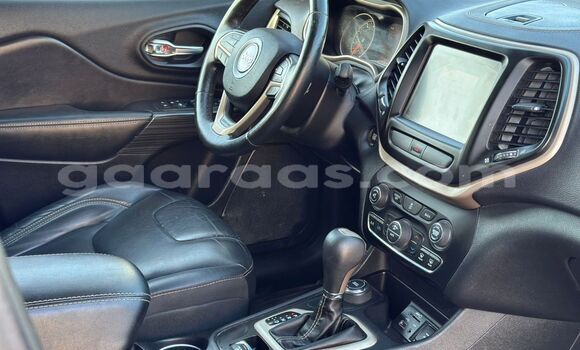 Buy Import Jeep Cherokee Red Car in Dakar in Dakar Buy Import Jeep Cherokee Red Car in Dakar in Dakar