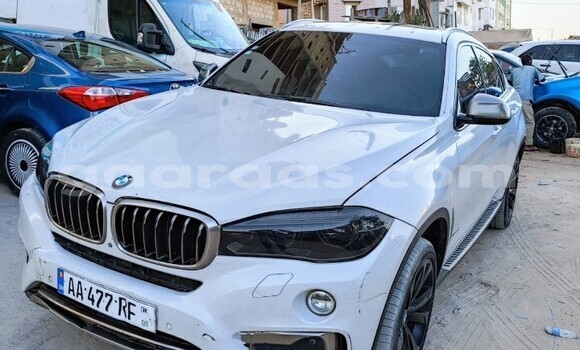 Acheter Occasion Voiture BMW X6 Blanc à Dakar, Dakar Acheter Occasion Voiture BMW X6 Blanc à Dakar, Dakar