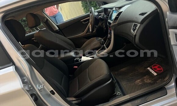 Buy Used Hyundai Elantra Silver Car in Dakar in Dakar Buy Used Hyundai Elantra Silver Car in Dakar in Dakar