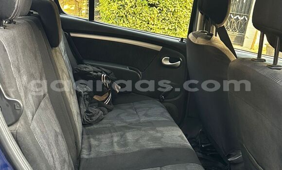 Dieundeu Occasion Dacia Sandero Blue Auto in Dakar in Dakar Dieundeu Occasion Dacia Sandero Blue Auto in Dakar in Dakar