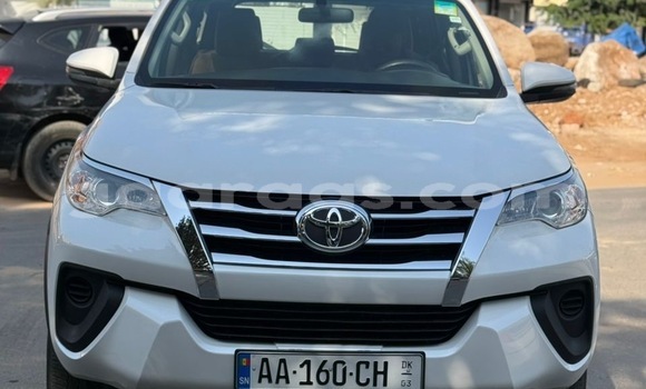 Dieundeu Occasion Toyota Fortuner White Auto in Dakar in Dakar