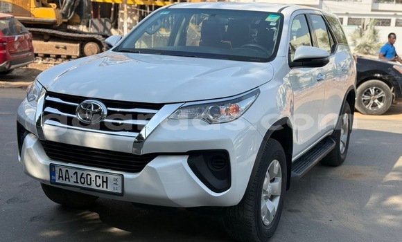 Dieundeu Occasion Toyota Fortuner White Auto in Dakar in Dakar Dieundeu Occasion Toyota Fortuner White Auto in Dakar in Dakar