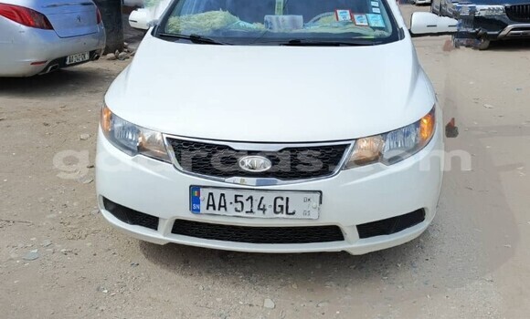 Buy Used Kia Forte White Car in Dakar in Dakar Buy Used Kia Forte White Car in Dakar in Dakar