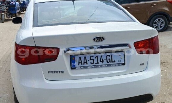 Buy Used Kia Forte White Car in Dakar in Dakar Buy Used Kia Forte White Car in Dakar in Dakar