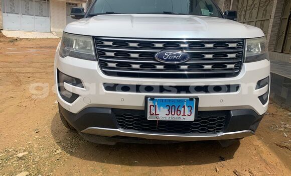 Acheter Occasion Voiture Ford Explorer Blanc à Dakar, Dakar Acheter Occasion Voiture Ford Explorer Blanc à Dakar, Dakar