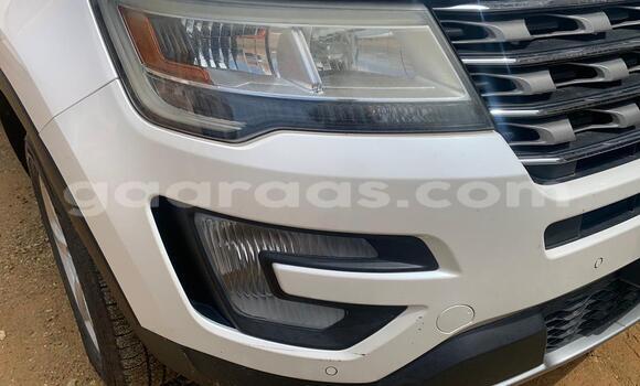 Acheter Occasion Voiture Ford Explorer Blanc à Dakar, Dakar Acheter Occasion Voiture Ford Explorer Blanc à Dakar, Dakar