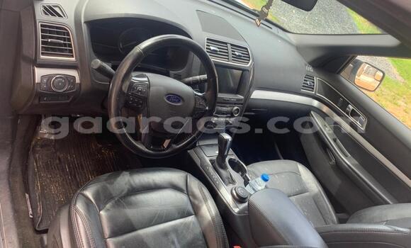 Acheter Occasion Voiture Ford Explorer Blanc à Dakar, Dakar Acheter Occasion Voiture Ford Explorer Blanc à Dakar, Dakar