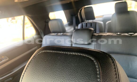 Acheter Occasion Voiture Ford Explorer Blanc à Dakar, Dakar Acheter Occasion Voiture Ford Explorer Blanc à Dakar, Dakar