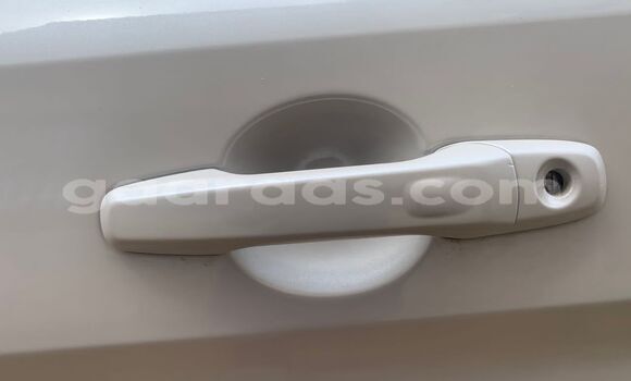 Acheter Occasion Voiture Ford Explorer Blanc à Dakar, Dakar Acheter Occasion Voiture Ford Explorer Blanc à Dakar, Dakar