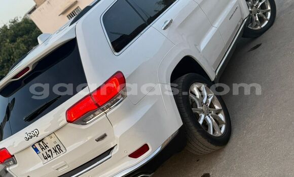 Acheter Occasion Voiture Jeep Grand Cherokee Blanc à Dakar, Dakar Acheter Occasion Voiture Jeep Grand Cherokee Blanc à Dakar, Dakar
