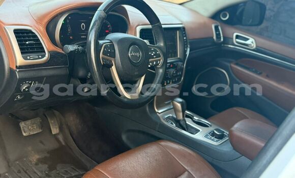 Acheter Occasion Voiture Jeep Grand Cherokee Blanc à Dakar, Dakar Acheter Occasion Voiture Jeep Grand Cherokee Blanc à Dakar, Dakar