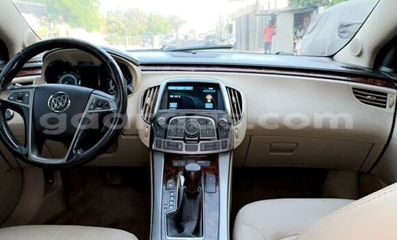 Acheter Occasion Voiture Buick LaCrosse Blanc à Dakar, Dakar Acheter Occasion Voiture Buick LaCrosse Blanc à Dakar, Dakar