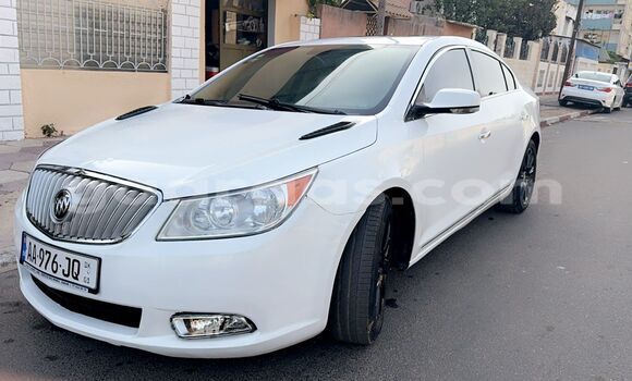 Acheter Occasion Voiture Buick LaCrosse Blanc à Dakar, Dakar Acheter Occasion Voiture Buick LaCrosse Blanc à Dakar, Dakar