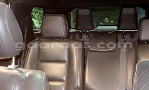 Acheter Occasion Voiture Ford Explorer Blanc à Dakar, Dakar Acheter Occasion Voiture Ford Explorer Blanc à Dakar, Dakar