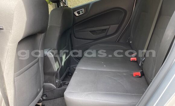 Dieundeu Occasion Ford Fiesta Beige Auto in Dakar in Dakar Dieundeu Occasion Ford Fiesta Beige Auto in Dakar in Dakar