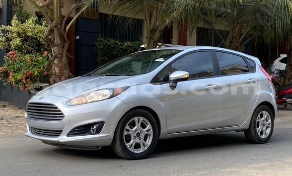 Dieundeu Occasion Ford Fiesta Beige Auto in Dakar in Dakar Dieundeu Occasion Ford Fiesta Beige Auto in Dakar in Dakar