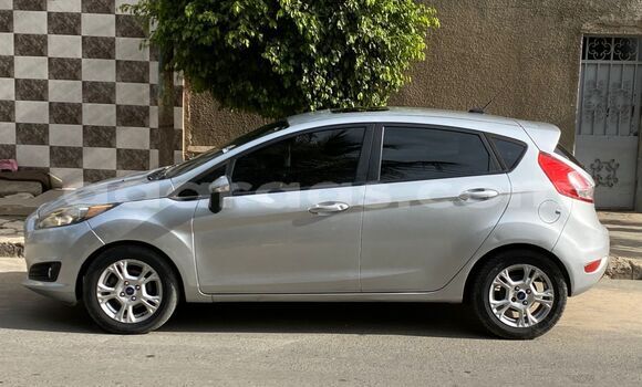 Dieundeu Occasion Ford Fiesta Beige Auto in Dakar in Dakar Dieundeu Occasion Ford Fiesta Beige Auto in Dakar in Dakar