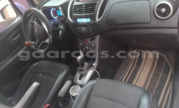 Dieundeu Occasion Chevrolet Tahoe White Auto in Dakar in Dakar Dieundeu Occasion Chevrolet Tahoe White Auto in Dakar in Dakar