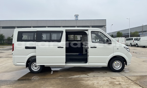 Dieundeu Beess Toyota Hiace White Auto in Louga in Louga Dieundeu Beess Toyota Hiace White Auto in Louga in Louga