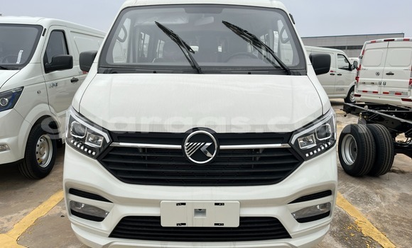 Buy New Toyota Hiace White Car in Louga in Louga Buy New Toyota Hiace White Car in Louga in Louga