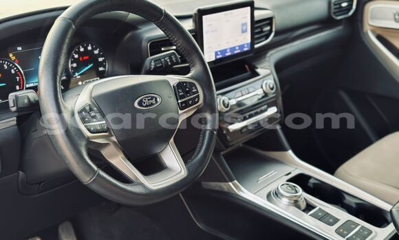 Buy Import Ford Explorer White Car in Dakar in Dakar Buy Import Ford Explorer White Car in Dakar in Dakar