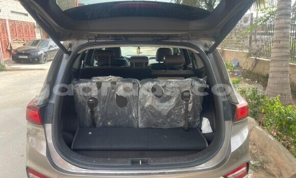 Buy Used Hyundai Santa Fe Other Car in Dakar in Dakar Buy Used Hyundai Santa Fe Other Car in Dakar in Dakar