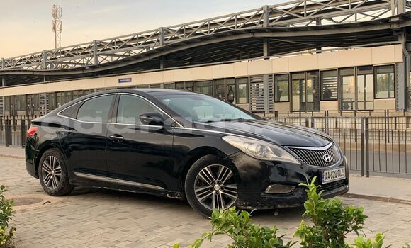 Buy Used Hyundai Grandeur Black Car in Dakar in Dakar Buy Used Hyundai Grandeur Black Car in Dakar in Dakar