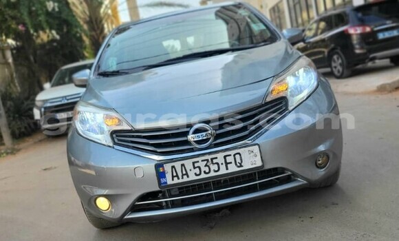 Dieundeu Occasion Nissan Versa Silver Auto in Dakar in Dakar Dieundeu Occasion Nissan Versa Silver Auto in Dakar in Dakar