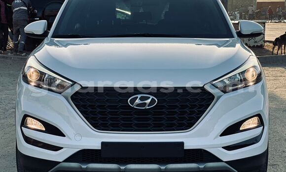 Buy Import Hyundai Tucson White Car in Dakar in Dakar
