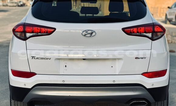 Buy Import Hyundai Tucson White Car in Dakar in Dakar Buy Import Hyundai Tucson White Car in Dakar in Dakar