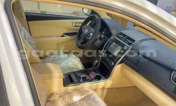 Buy Used Toyota Camry White Car in Dakar in Dakar Buy Used Toyota Camry White Car in Dakar in Dakar