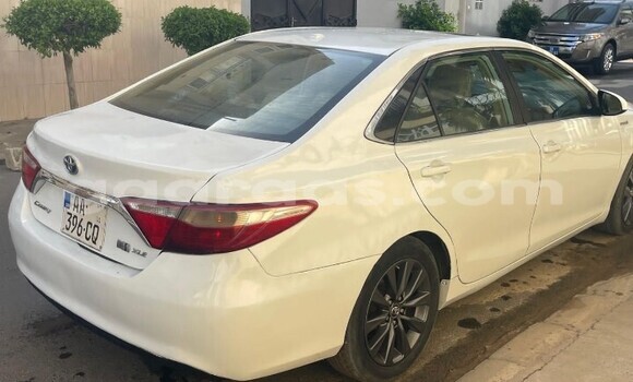 Buy Used Toyota Camry White Car in Dakar in Dakar Buy Used Toyota Camry White Car in Dakar in Dakar