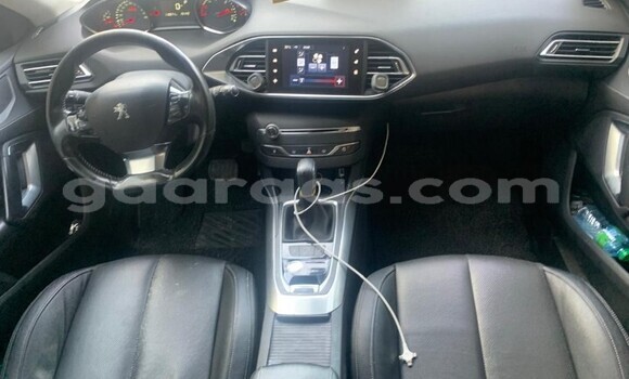 Acheter Occasion Voiture Peugeot 308 Blanc à Dakar, Dakar Acheter Occasion Voiture Peugeot 308 Blanc à Dakar, Dakar