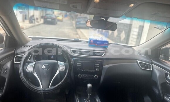 Dieundeu Occasion Nissan Rogue White Auto in Dakar in Dakar Dieundeu Occasion Nissan Rogue White Auto in Dakar in Dakar