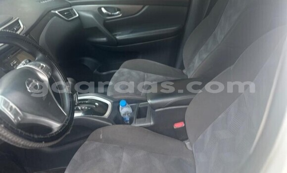 Dieundeu Occasion Nissan Rogue White Auto in Dakar in Dakar Dieundeu Occasion Nissan Rogue White Auto in Dakar in Dakar