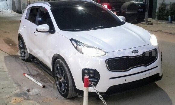 Acheter Occasion Voiture Kia Sportage Blanc à Dakar, Dakar Acheter Occasion Voiture Kia Sportage Blanc à Dakar, Dakar