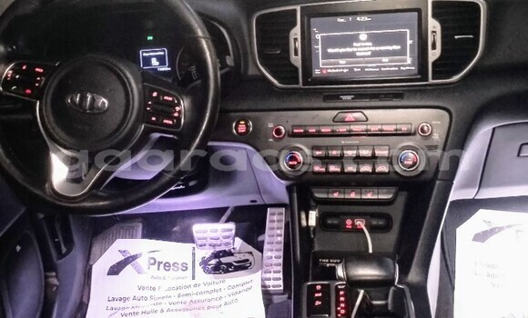 Acheter Occasion Voiture Kia Sportage Blanc à Dakar, Dakar Acheter Occasion Voiture Kia Sportage Blanc à Dakar, Dakar