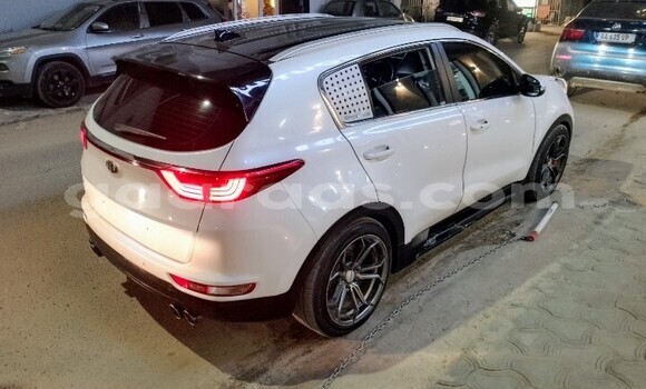 Acheter Occasion Voiture Kia Sportage Blanc à Dakar, Dakar Acheter Occasion Voiture Kia Sportage Blanc à Dakar, Dakar