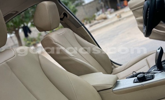 Acheter Occasion Voiture BMW 3–Series Noir à Dakar, Dakar Acheter Occasion Voiture BMW 3–Series Noir à Dakar, Dakar