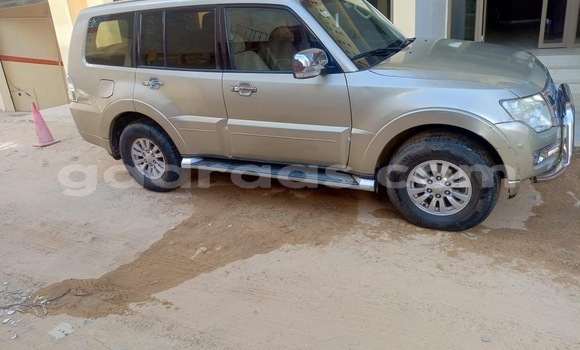 Acheter Occasion Voiture Mitsubishi Pajero Beige à Dakar, Dakar Acheter Occasion Voiture Mitsubishi Pajero Beige à Dakar, Dakar