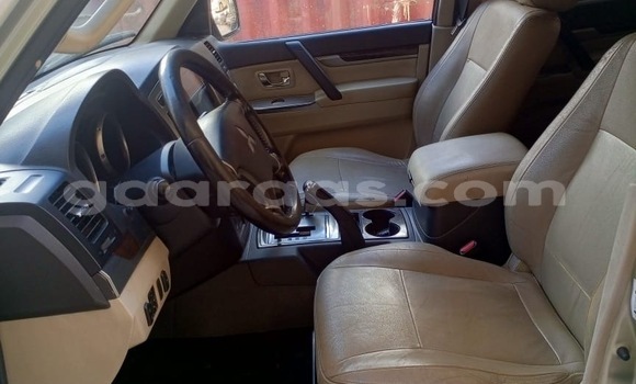 Acheter Occasion Voiture Mitsubishi Pajero Beige à Dakar, Dakar Acheter Occasion Voiture Mitsubishi Pajero Beige à Dakar, Dakar