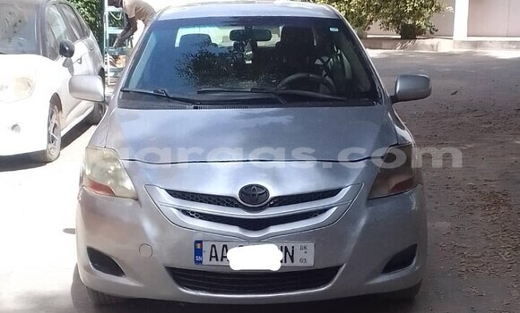 Buy Used Toyota Yaris Silver Car in Dakar in Dakar Buy Used Toyota Yaris Silver Car in Dakar in Dakar